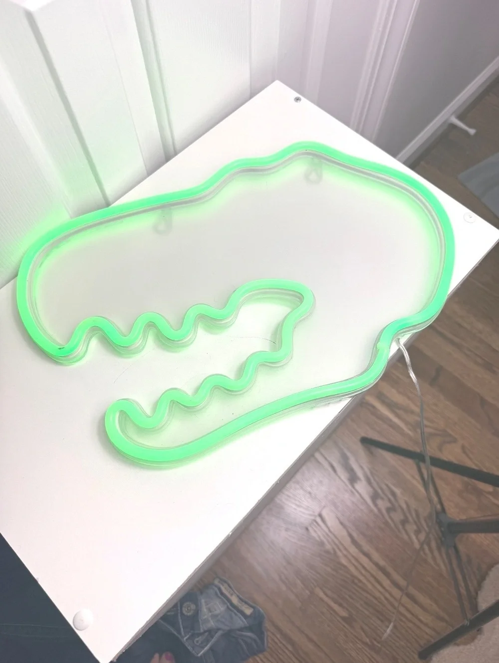 Green Neon Alligator Wall Light